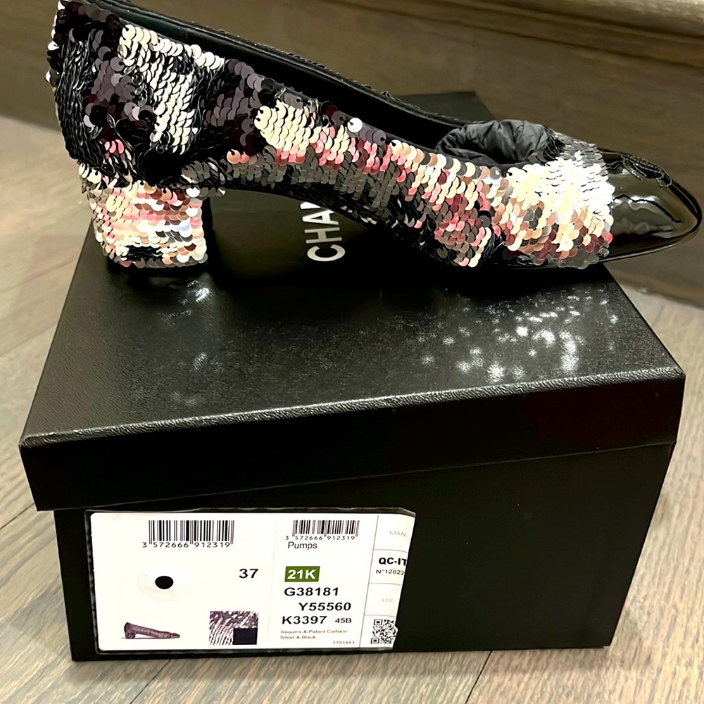 Chanel Pumps